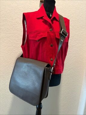 LOUIS VUITTON Andrei Brown Taiga Crossbody Bag